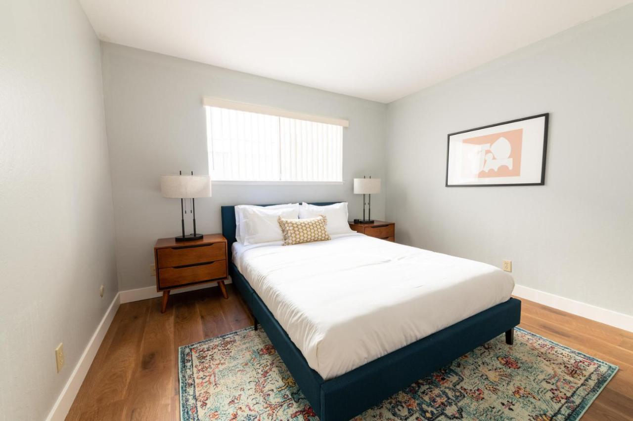 2br W Wd Nr Caltrain Station Sfo-1524 * Santa Clara