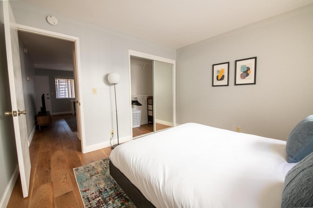 2br W Wd Nr Caltrain Station Sfo-1524 Santa Clara